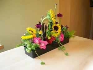 Cắm hoa hướng dương giản dị, tự nhiên