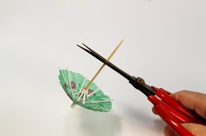 Đèn ngủ lung linh từ chiếc ô giấy
