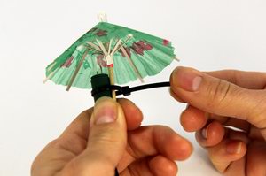 Đèn ngủ lung linh từ chiếc ô giấy