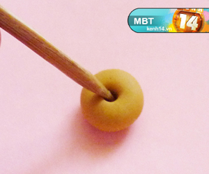 "Hóa trang" ghim kẹp thành bánh donut ngon ơi là ngon
