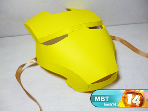 Mày mò làm mặt nạ Iron Man tặng nhóc em