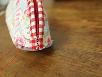 May túi đựng bút xinh xắn, tiện dụng