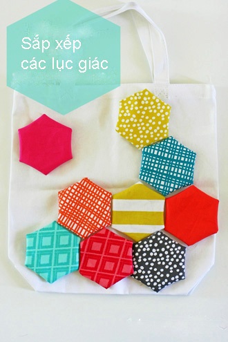 Tận dụng vải vụn trang trí túi xách rực rỡ