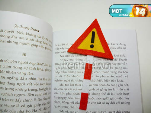 Tự tay may vá bookmark biển báo giao thông