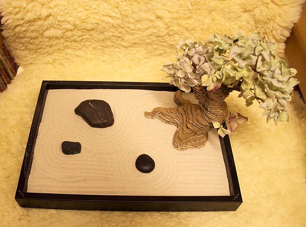 Tận dụng bìa các-tông làm cây bonsai độc đáo